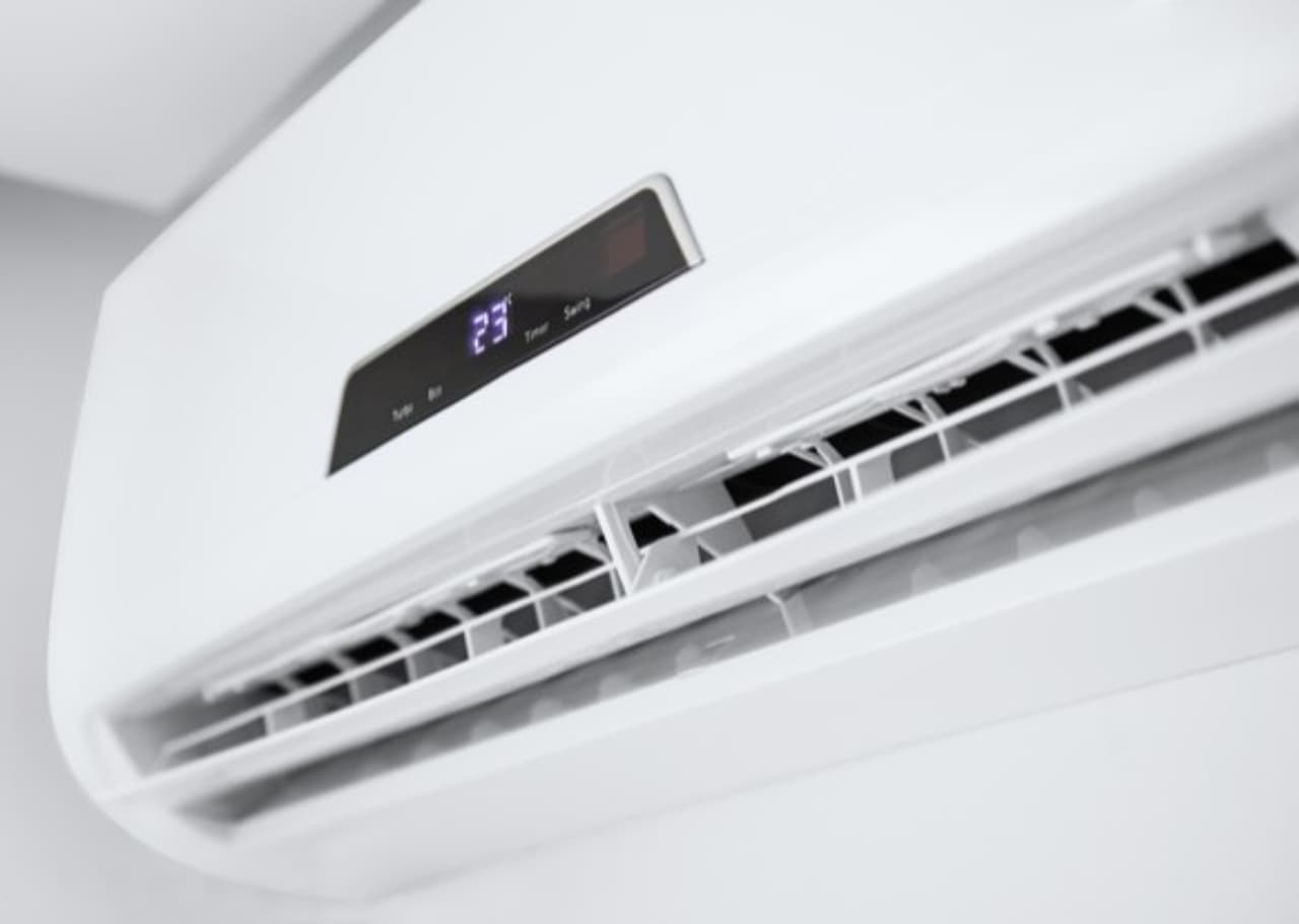 Cheapest AC: आधे से भी कम दाम में एयर कंडीशनर खरीदनें का मौका! जानें कहां है ये ऑफर?