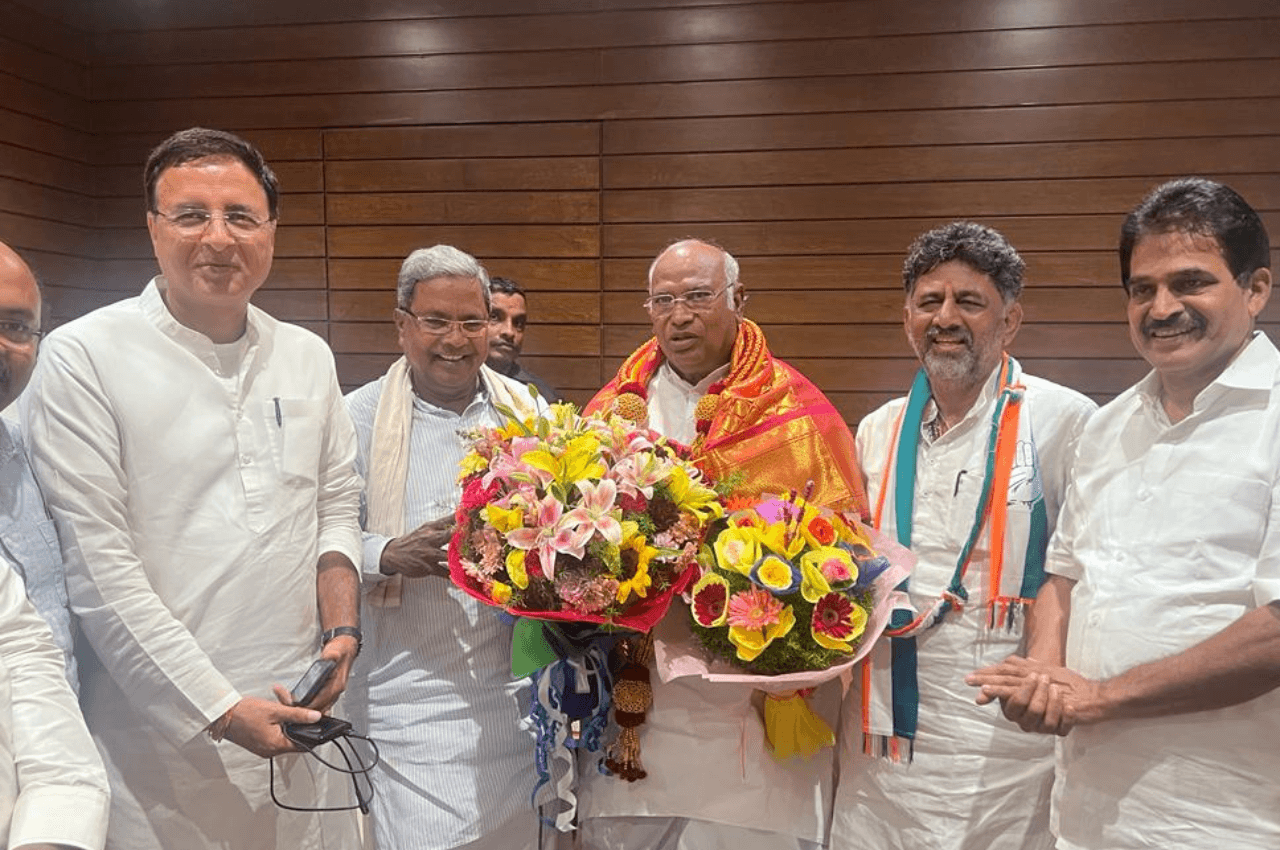 Karnataka Election Results: कर्नाटक में कांग्रेस ने तोड़ा अपना 34 साल पुराना रिकॉर्ड! खड़गे बोले- 'बीजेपी मुक्त हुआ दक्षिण भारत'
