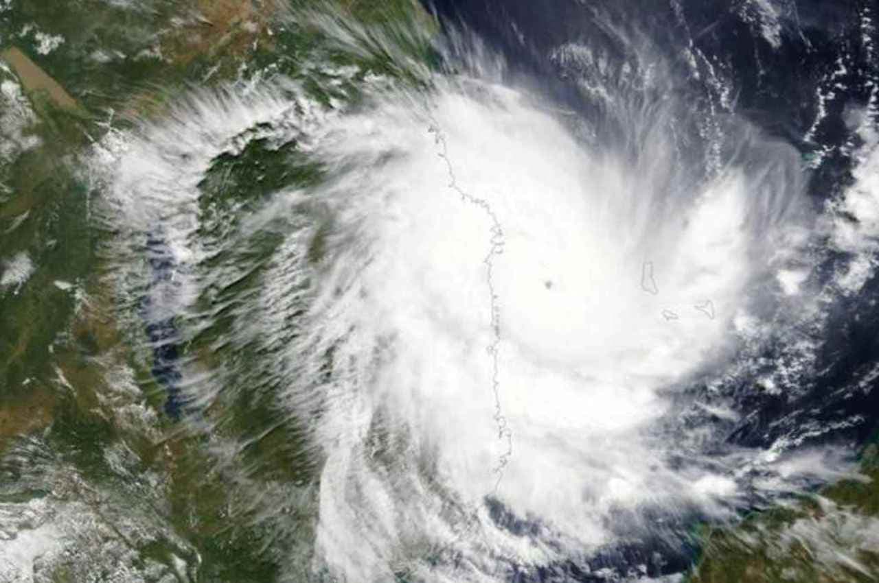 Cyclone Mocha: चक्रवात 'मोचा' मचाएगा तबाही! मछुआरों के लिए जारी की गई चेतावनी
