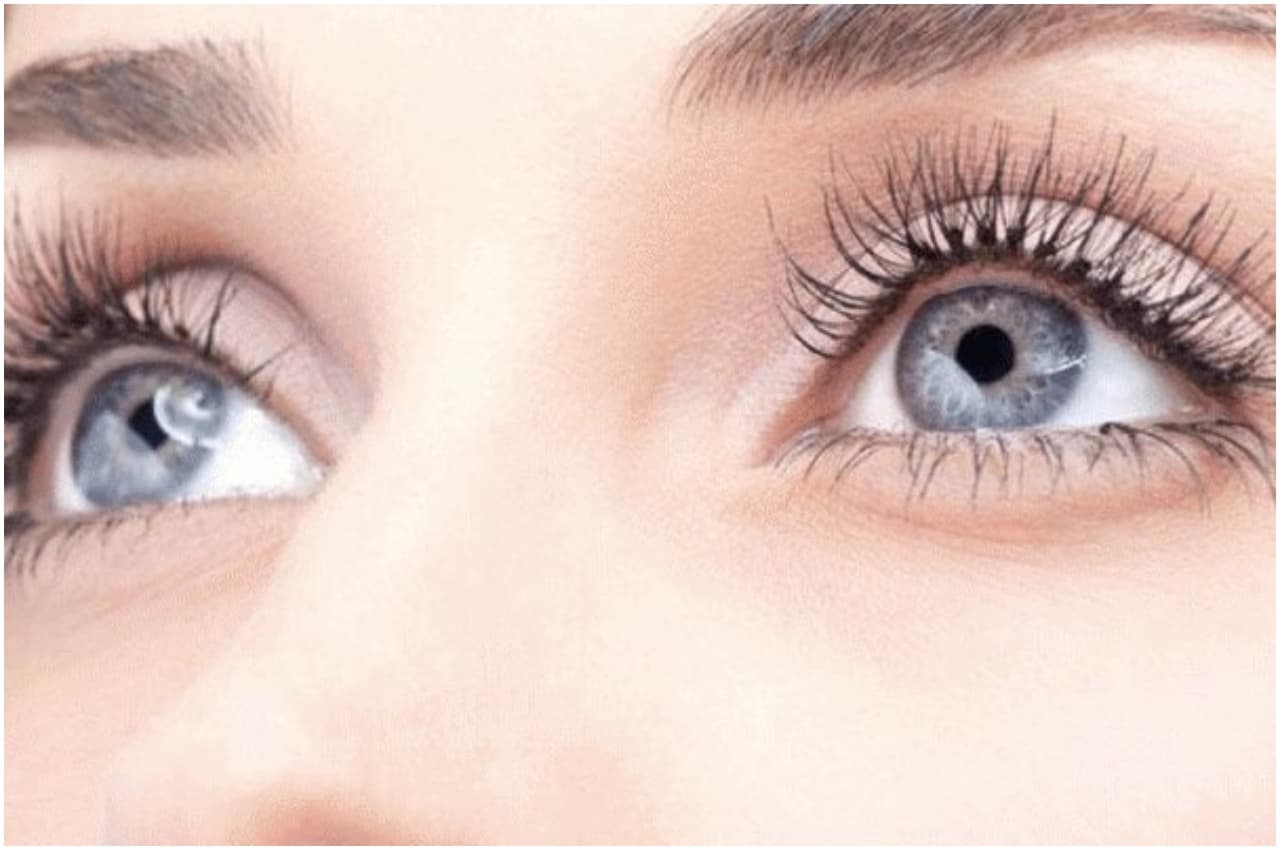 Eyes Care Tips: आंखों के लिए वरदान हैं ये चीजें, आज ही डाइट में करें शामिल