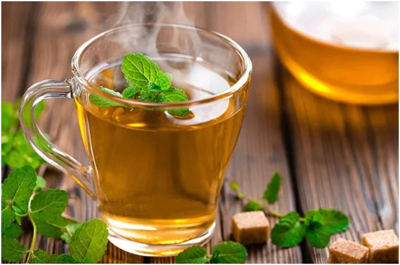 Green Tea Benefits: रात में सोने से पहले ग्रीन टी पीने से मिलते हैं ये फायदें, जानें