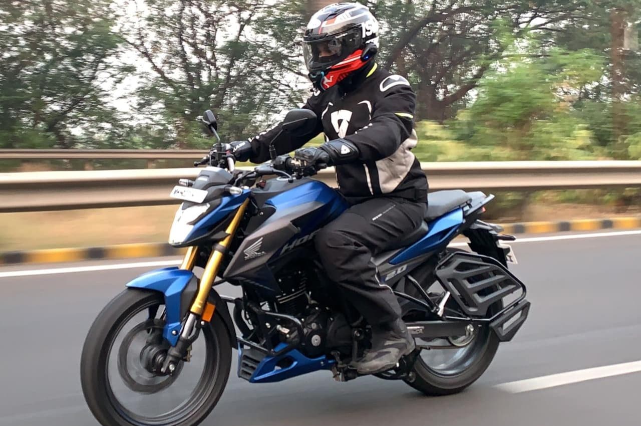 गली-गली धूम मचा रही होंडा की यह बाइक, Apache और Pulsar के छूटे पसीने