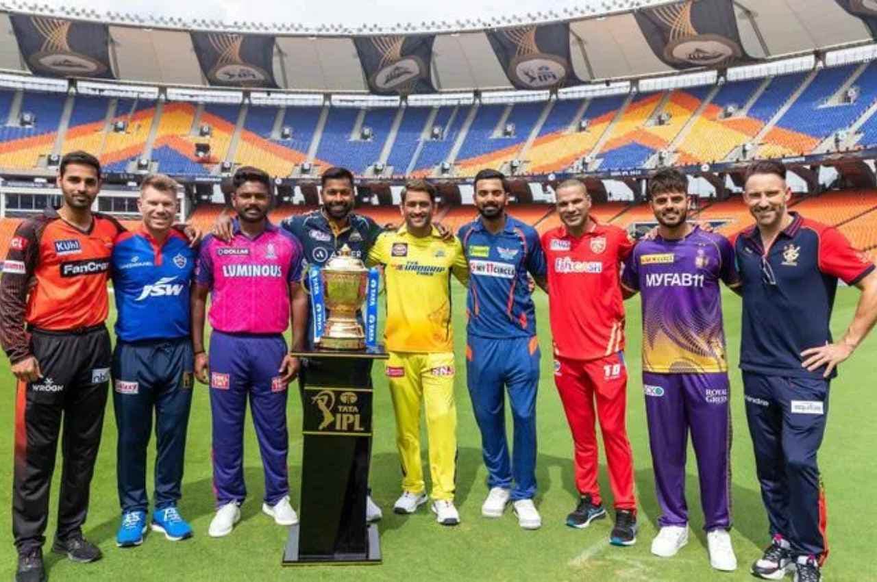IPL 2023 Playoffs: गुजरात टाइटंस की जगह लगभग पक्की, समझें सभी टीमों का समीकरण