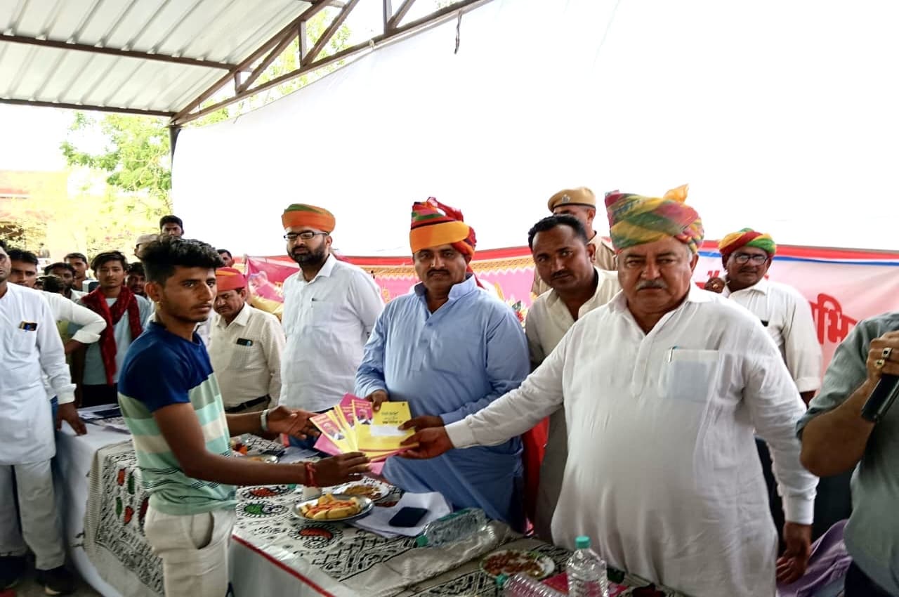Jaisalmer News: अल्पसंख्यक मंत्री ने किया राहत कैंपों का निरीक्षण, बोले- 'महंगाई राहत कैंप सरकार का अभूतपूर्व कदम'