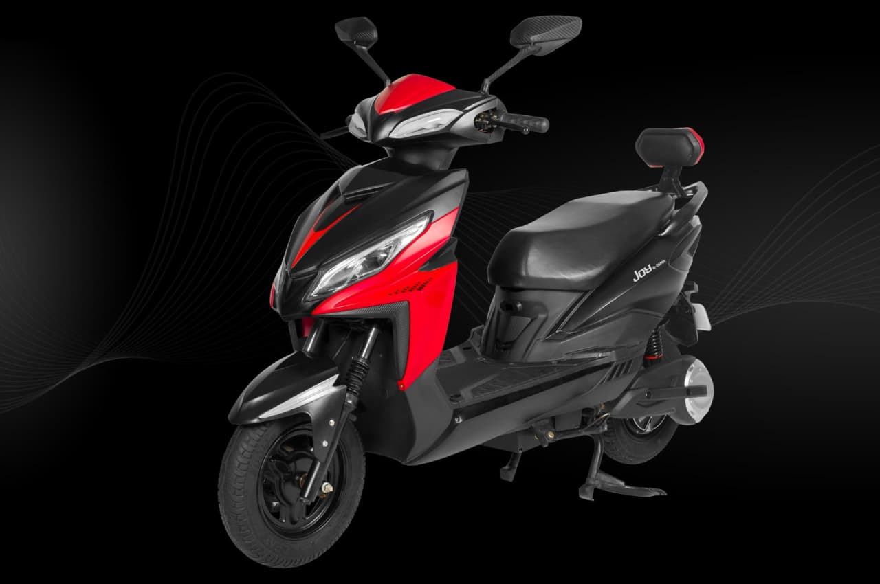 Joy e-bike Wolf: लाइट वेट स्कूटी, सिंगल चार्ज पर देती है 60 km की रेंज, कीमत 79 हजार से भी कम