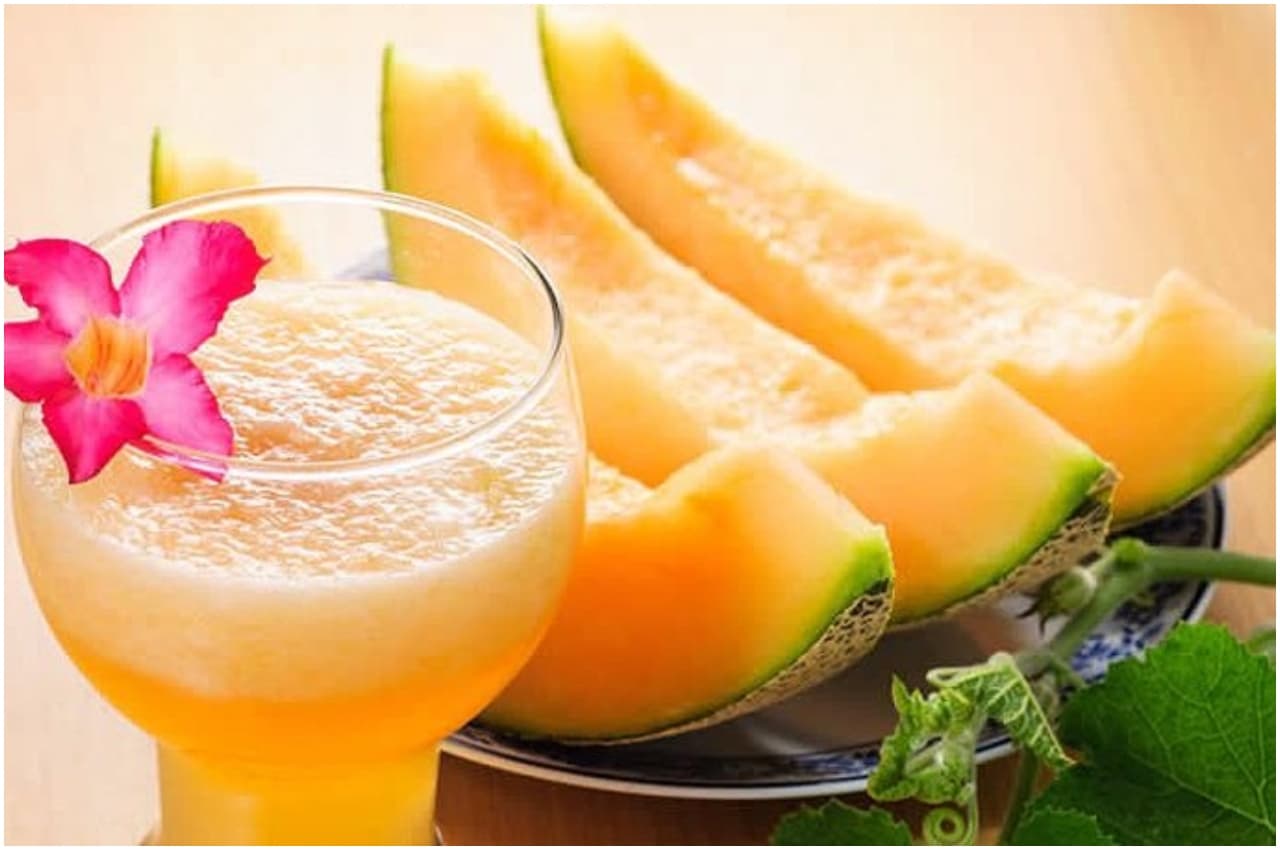 Kharbuja Shake Recipe: गर्मियों के मौसम में घर पर बनाएं खरबूजा शेक, जानें आसान विधि