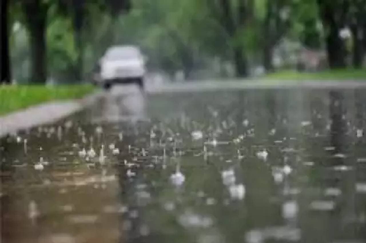 MP Weather Update: मध्य प्रदेश के 12 जिलों में ओलावृष्टि का ऑरेंज अलर्ट, तेज बारिश का भी अनुमान