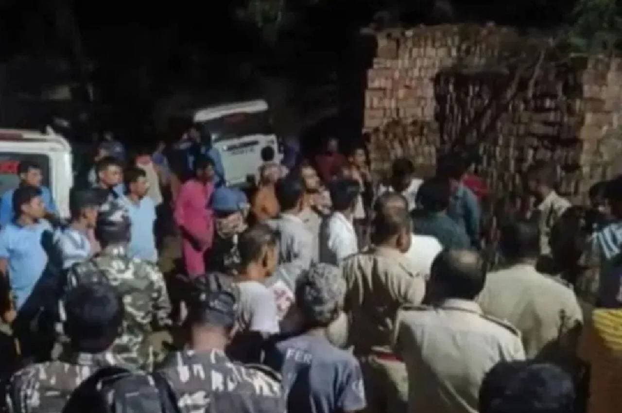 Murshidabad Violence: मुर्शिदाबाद में TMC के कार्यकर्ता की हत्या के बाद झड़प, पार्टी के ही दो गुटों में बमबाजी