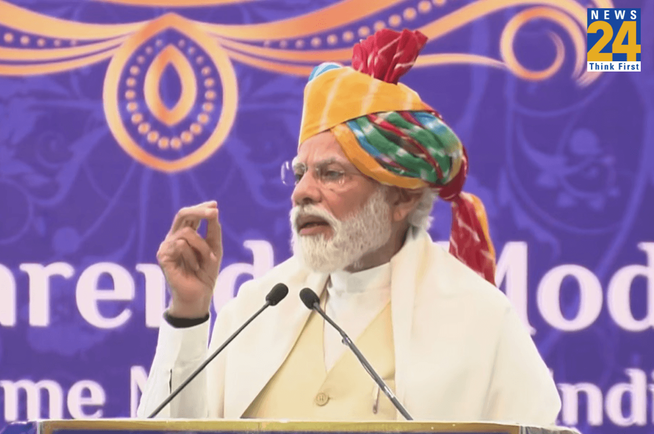 'राजस्थान की ये कैसी सरकार है...', गहलोत-पायलट के झगड़े पर PM मोदी ने कसा तंज, ग्लोबल अस्पताल की रखी आधारशिला