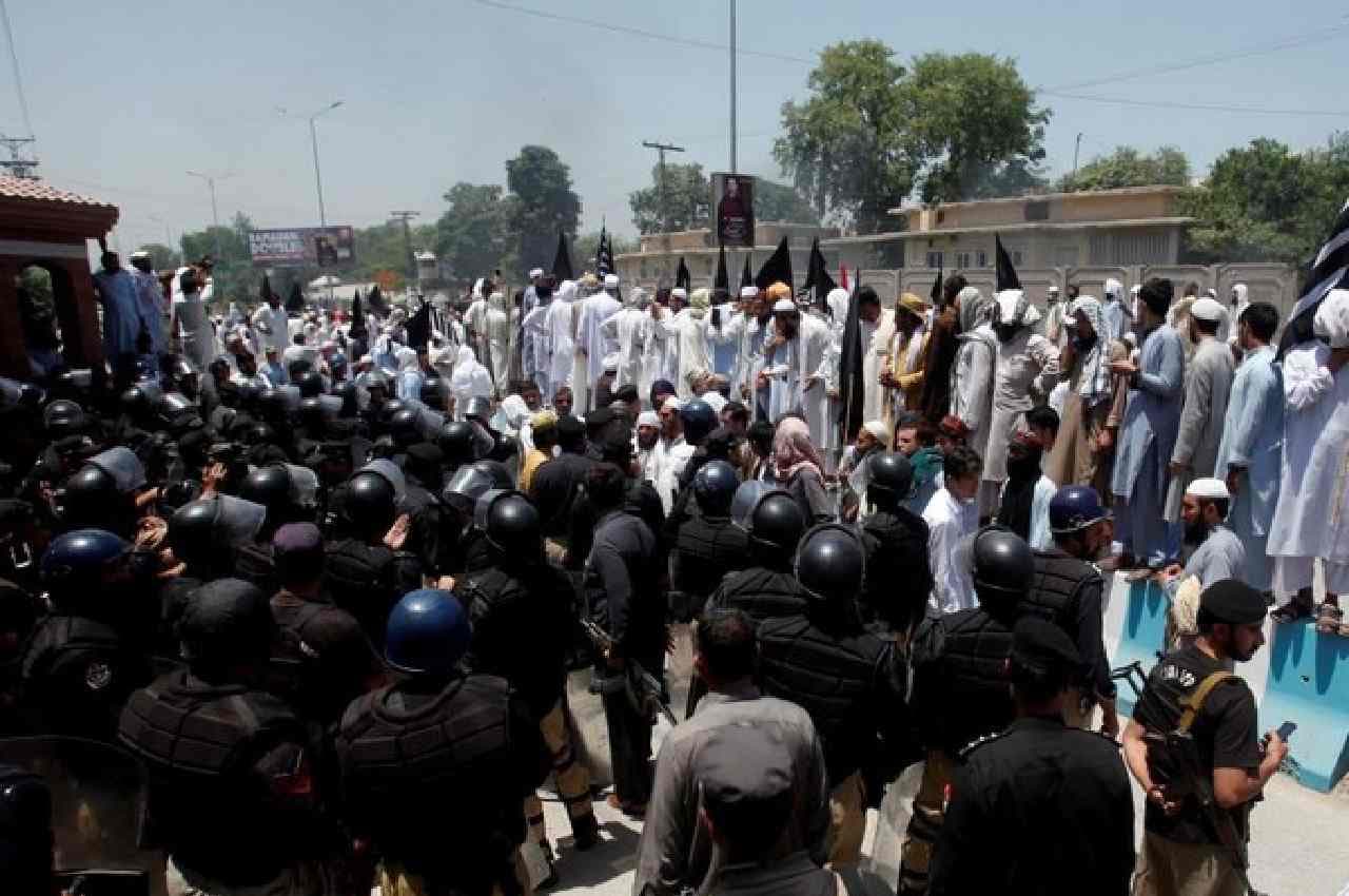Pakistan Tribal Feud: पाकिस्तान में कोयला खदान विवाद को लेकर कबायली झगड़ा, 16 लोगों की मौत