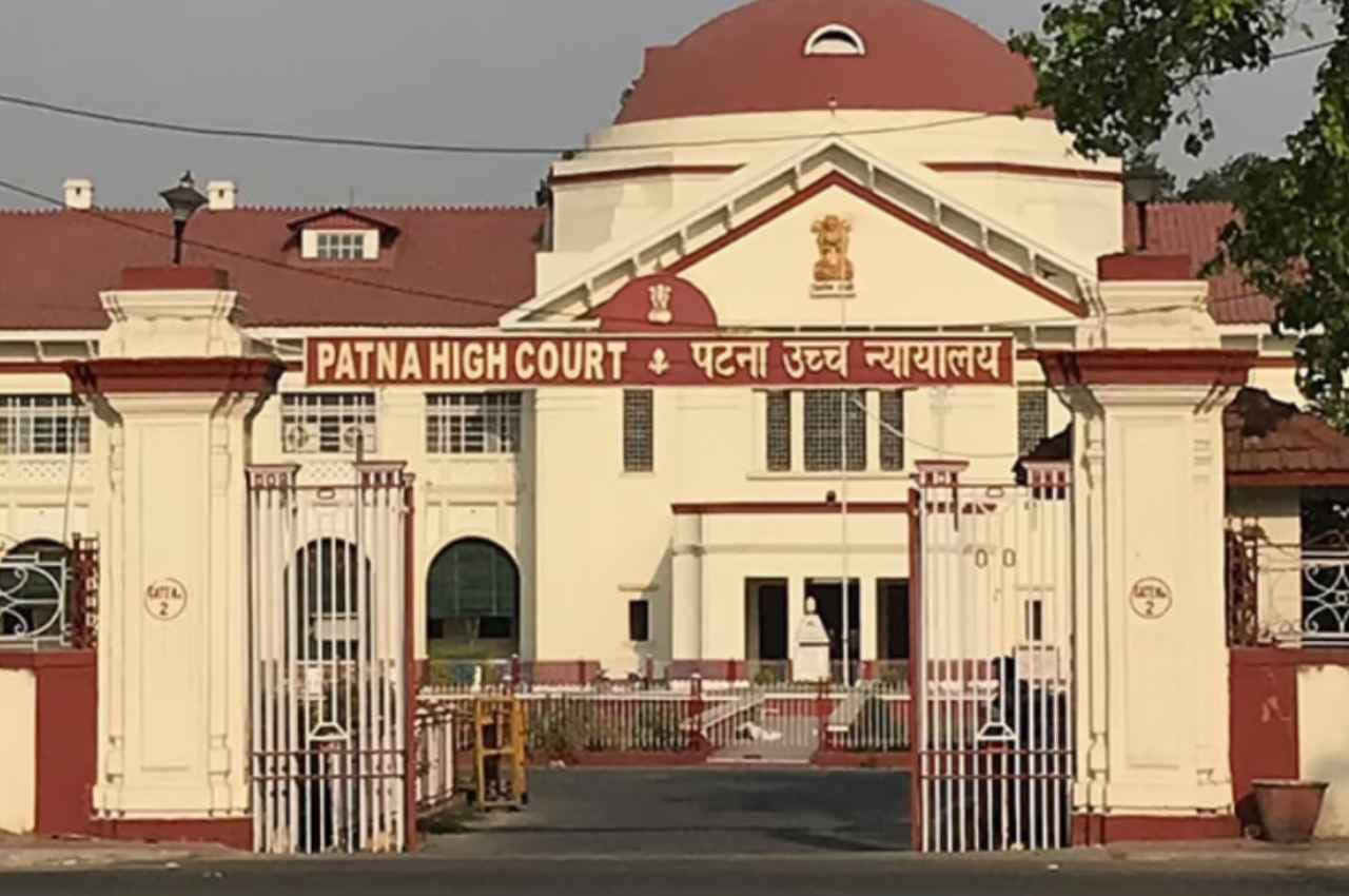 Bihar: नीतीश-तेजस्वी सरकार को पटना हाई कोर्ट से झटका, जातीय जनगणना पर लगाई रोक