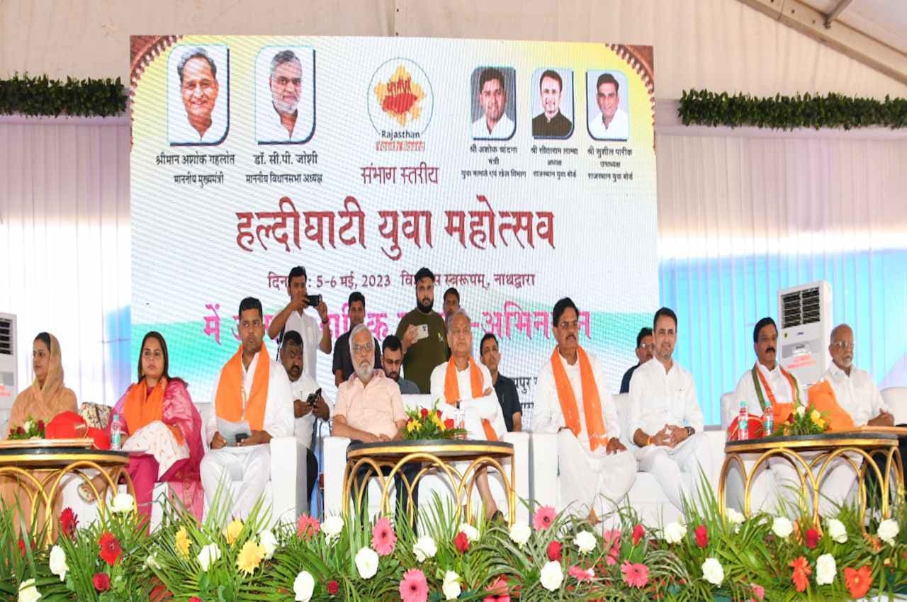 Rajsamand News: सीएम गहलोत ने किया राहत कैंपों का निरीक्षण, कहा- 'योजनाओं का हर वर्ग को मिल रहा लाभ'