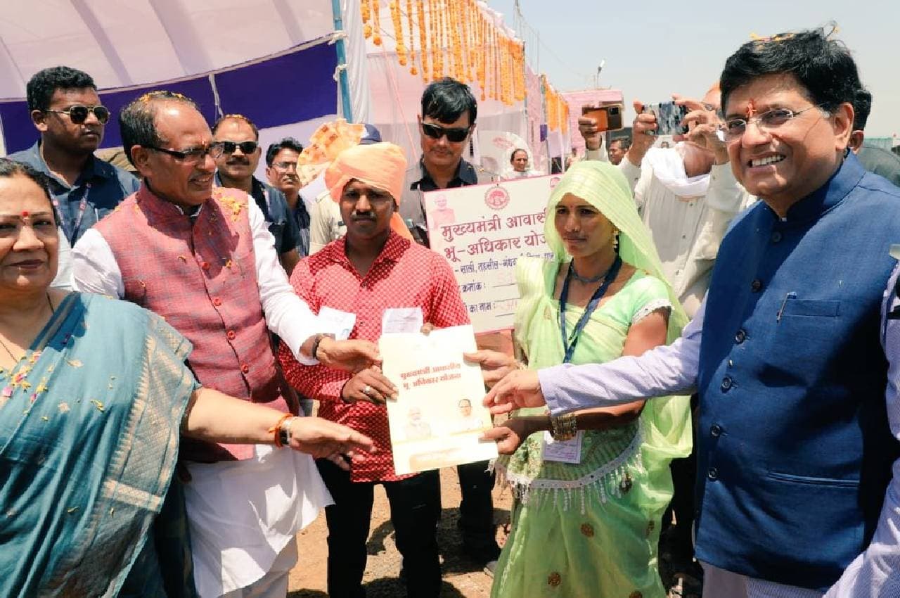 CM शिवराज ने धार जिले को दी करोड़ों की सौगात, कहा-हर गरीब का होगा अपना आवास