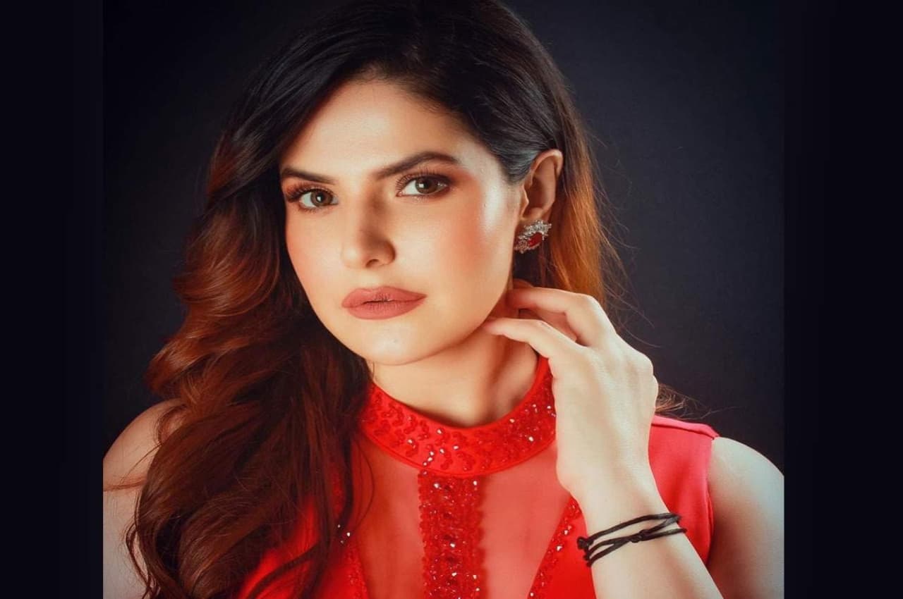 Zareen Khan Birthday: एक्ट्रेस नहीं एयर होस्टेस बनना चाहती थीं जरीन खान, लेकिन सलमान खान से मुलाकात ने खोल दिये बॉलीवुड के दरवाजे