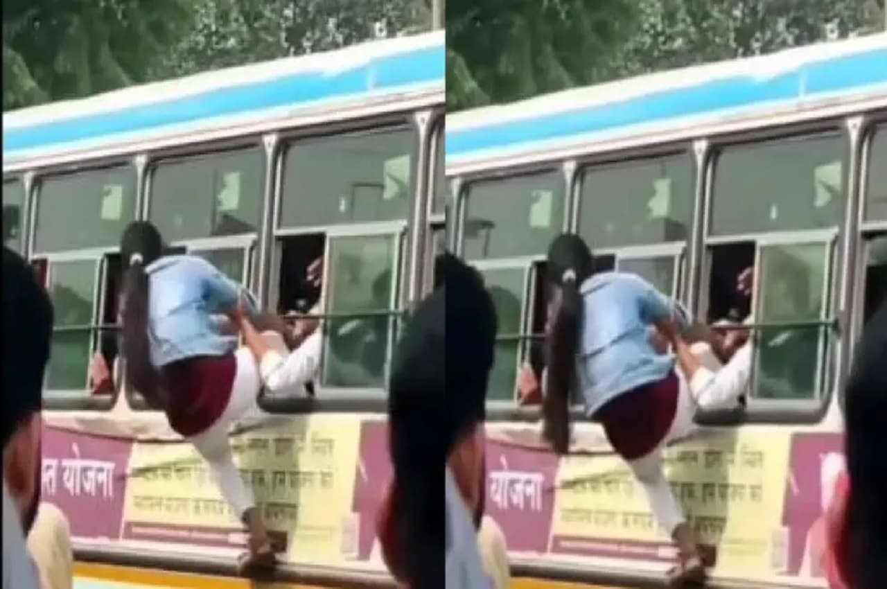 खिड़की से खचाखच भरी बस पर चढ़ी लड़की, सदमे में इंटरनेट, देखें ये Video