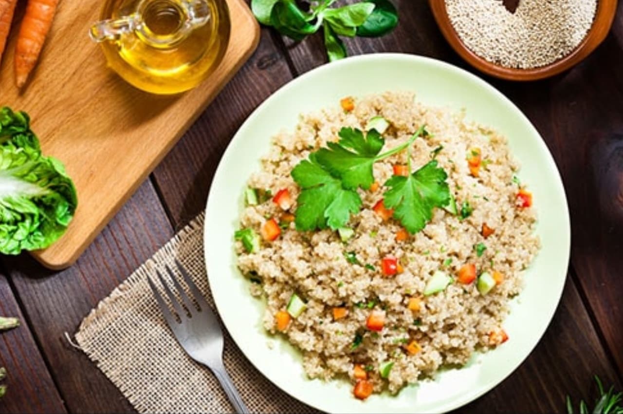 Quinoa Upma Recipe: वजन कम करने के लिए ये है बेस्ट! जानें क्विनोआ उपमा की रेसिपी