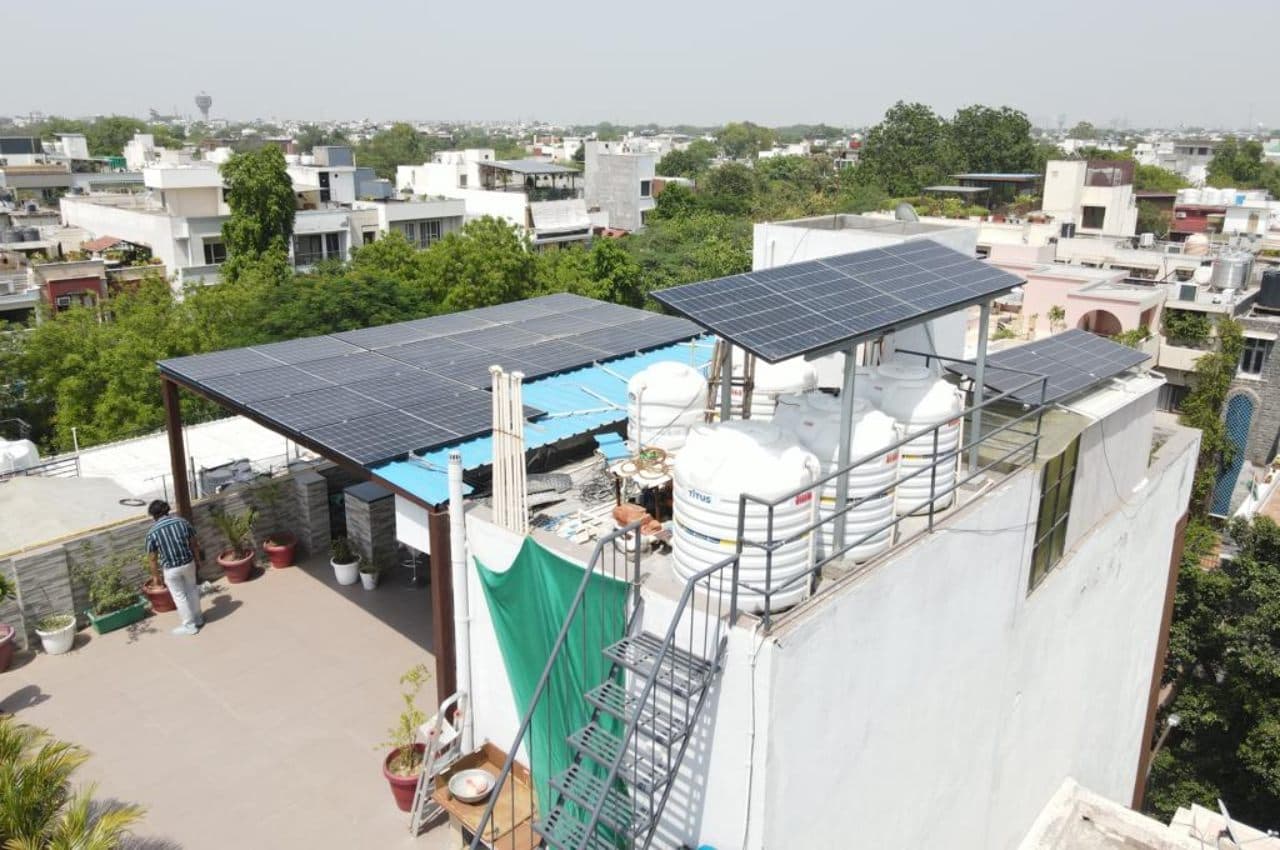 बढ़ते बिजली के बिल से हैं परेशान तो करें यह काम, सरकारी सब्सिडी के साथ होगी लाखों की कमाई