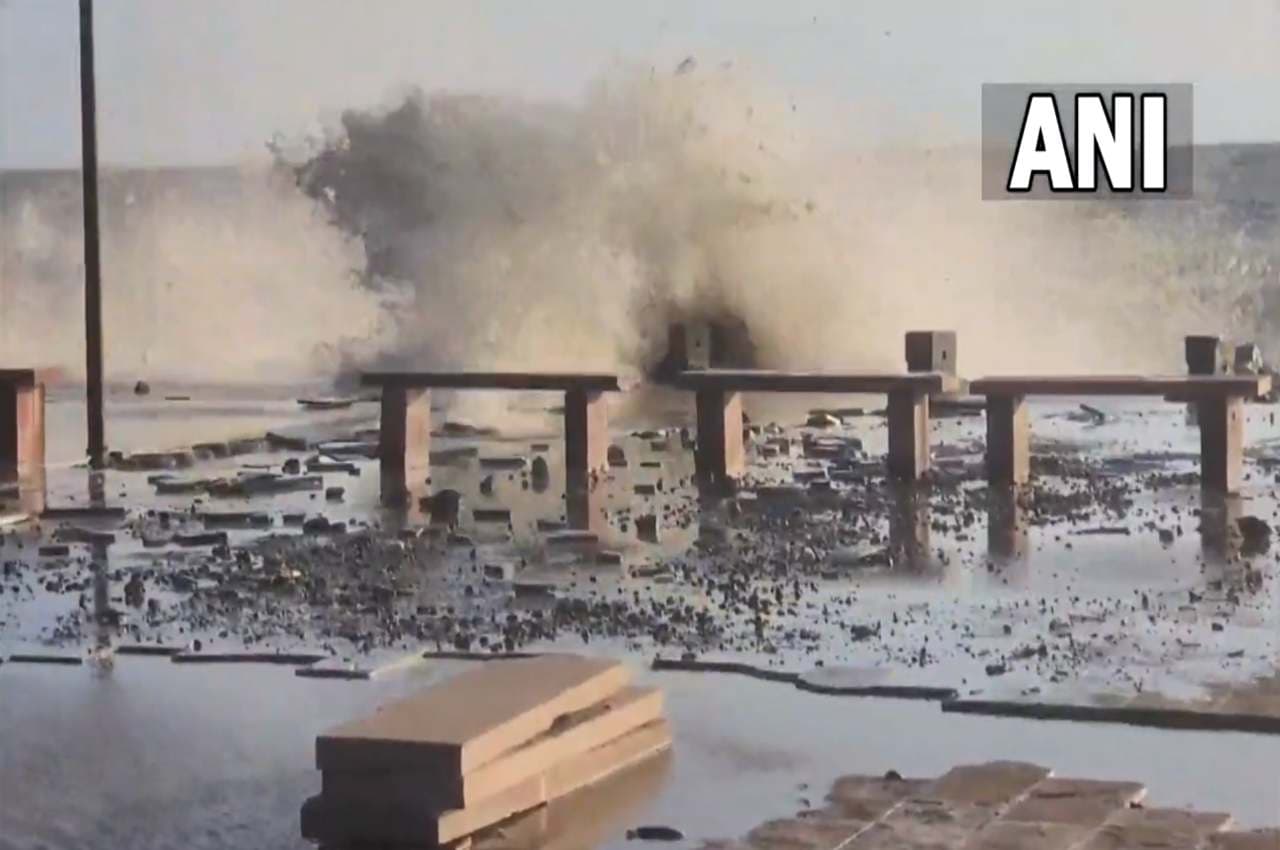 Cyclone Biporjoy: गुजरात के समुद्री इलाकों में अलर्ट जारी, IMD ने कहा- 11 जून से बिगड़ सकते हैं हालात