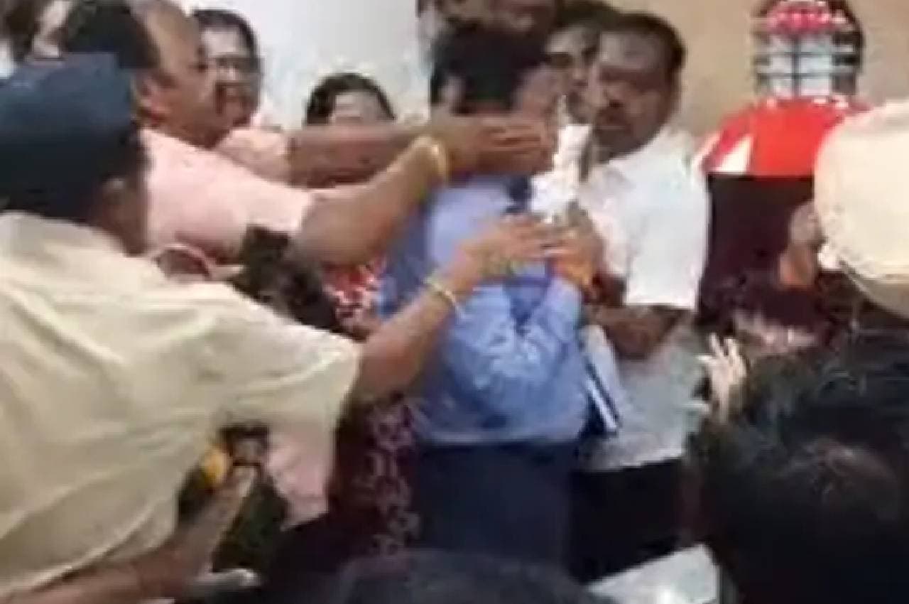 BMC Officers Assault: उद्धव सेना के नेता अनिल परब समेत 25 लोगों के खिलाफ मामला दर्ज, 4 गिरफ्तार