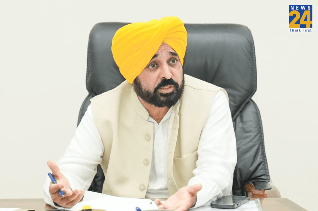 Punjab: सीएम भगवंत मान बोले- शिरोमणि अकाली दल बादल के मुख्य प्रवक्ता के तौर पर काम कर रहे हैं हरजिन्दर सिंह धामी