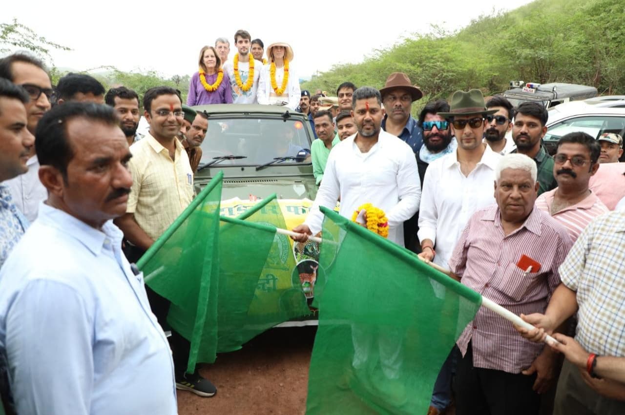 Bundi: टाईगर रिजर्व रामगढ़ विषधारी में शुरू हुई जंगल सफारी, राज्यमंत्री अशोक चांदना ने किया शुभारंभ