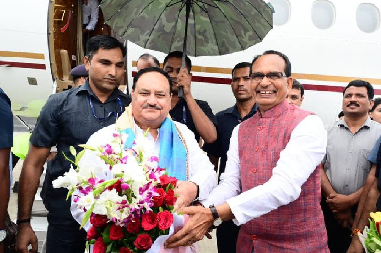 CM शिवराज ने किया जेपी नड्डा का स्वागत, कहा-कल एक नया और अनूठा कार्यक्रम होगा