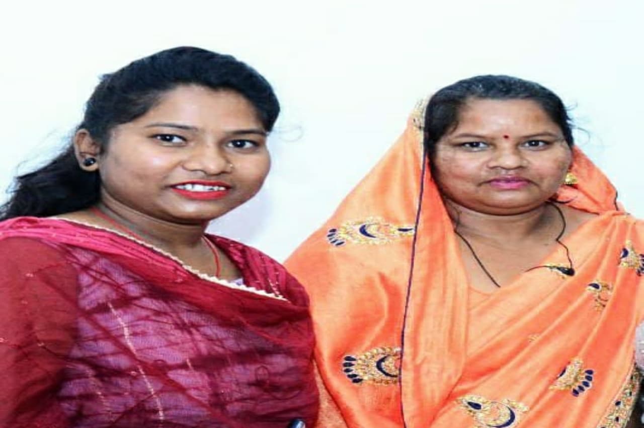 Chhattisgarh: बेटियों को पढ़ाने के लिए अब नहीं बेचनी पड़ेगी जमीन, सीएम बघेल की इस योजना से सक्षम बन रही लड़कियां