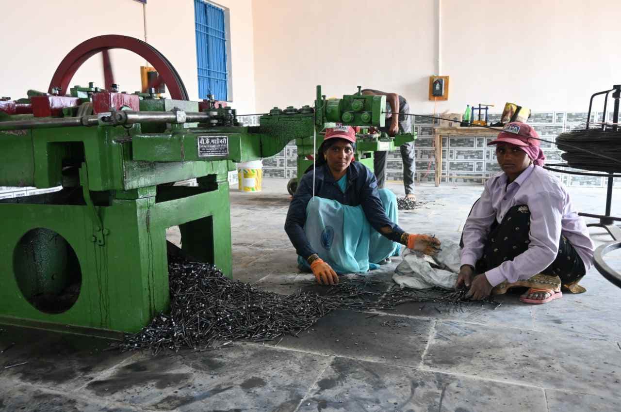 रायपुर: रीपा से बदल रही गांव और ग्रामीणों की तकदीर, गांव अब उत्पादक केन्द्र बनने की ओर अग्रसर