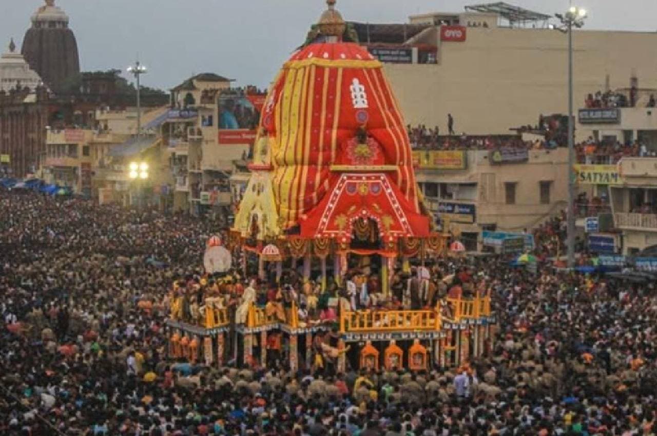Jagannath Rath Yatra: ओडिशा के पुरी में रथ यात्रा शुरू, गुजरात में 'मंगला आरती' में शामिल हुए अमित शाह