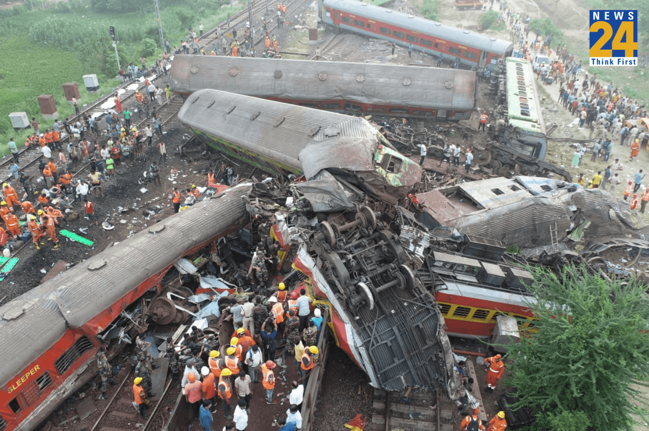 Balasore Train Accident: तकनीकी गड़बड़ी या मानवीय चूक?, ओडिशा ट्रिपल ट्रेन हादसे पर उठ रहे सवाल, रेलमंत्री ने दिया जवाब