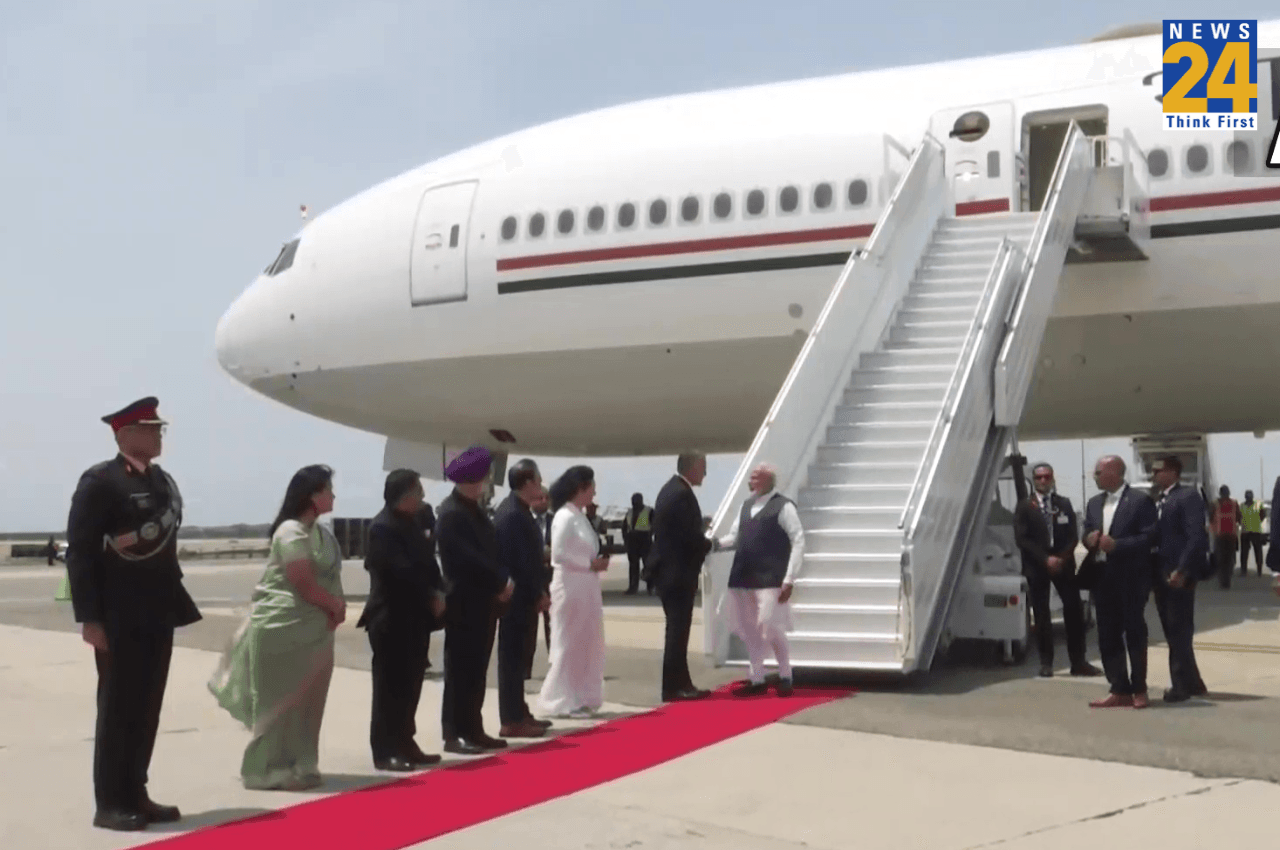 PM Modi In US: न्यूयॉर्क पहुंचे पीएम मोदी, भारतीय मूल के लोगों ने किया स्वागत, पहली बार बनेंगे अमेरिका के राजकीय मेहमान
