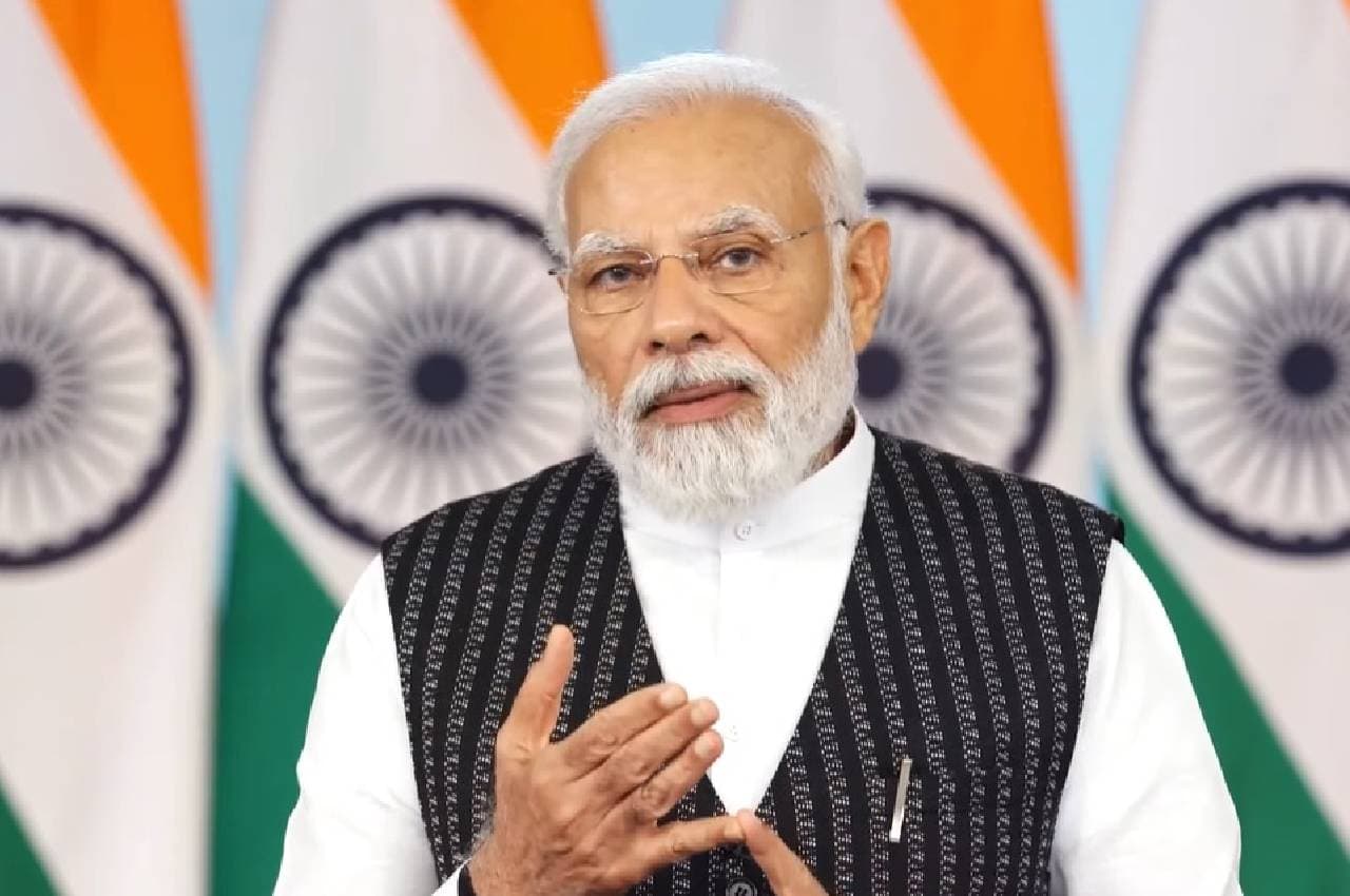 Rozgar Mela: पीएम मोदी ने 70 हजार 126 नियुक्ति पत्र बांटे, कहा- आप सभी भारत को विकसित बनाएंगे