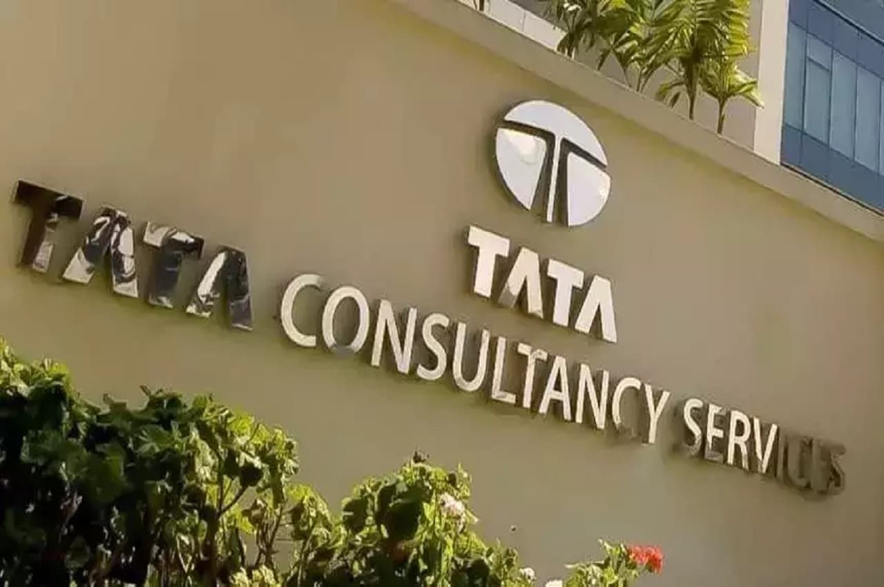 TCS Hiring 2024: टीसीएस ने जोड़े 5,726 नए कर्मचारी, आईटी सेक्टर हो सकती है जबरदस्त हायरिंग