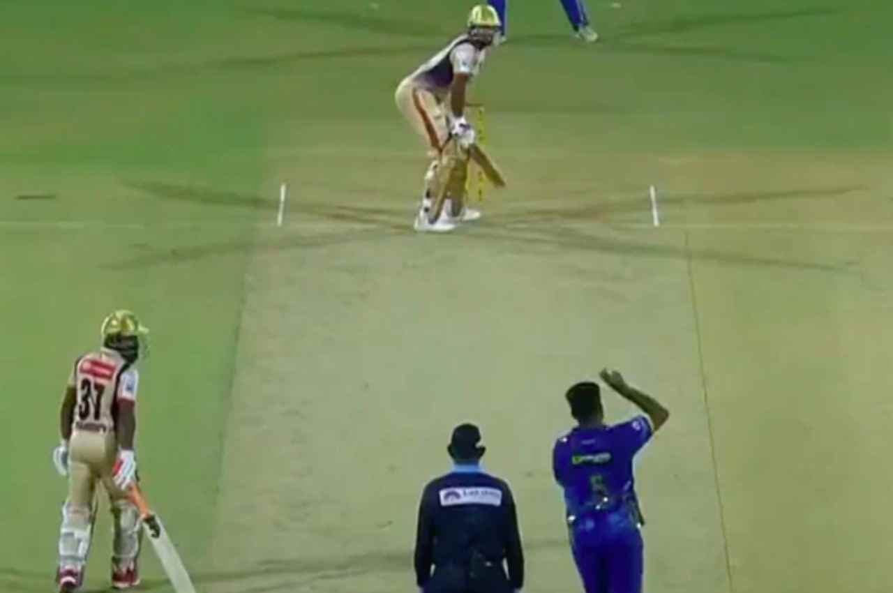 T20 में गजब: ओवर की आखिरी बॉल फेंकनी पड़ी 5 बार, रन बने 18, देखें कैसे हुआ?