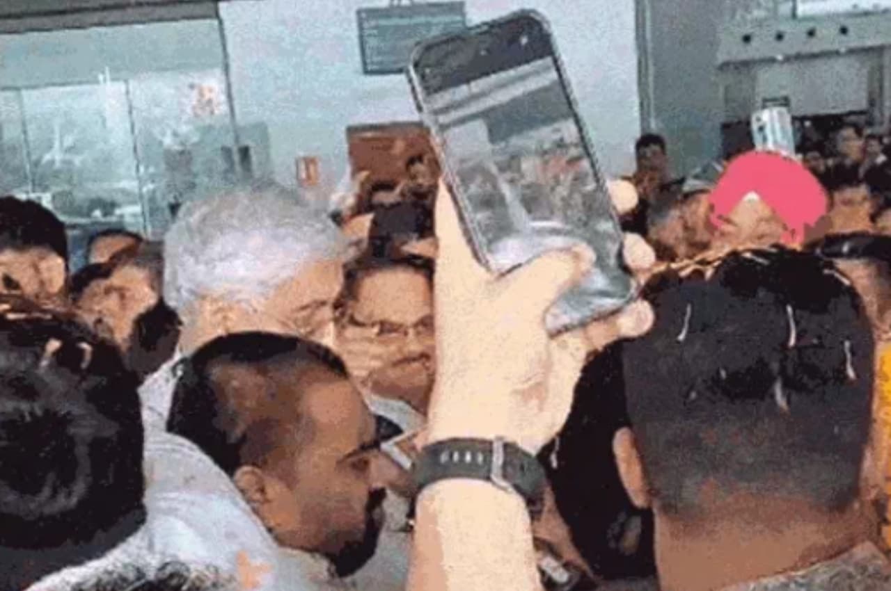 रायपुर लौटे टीएस सिंहदेव, एयरपोर्ट पर कार्यकर्ताओं ने किया जोरदार स्वागत