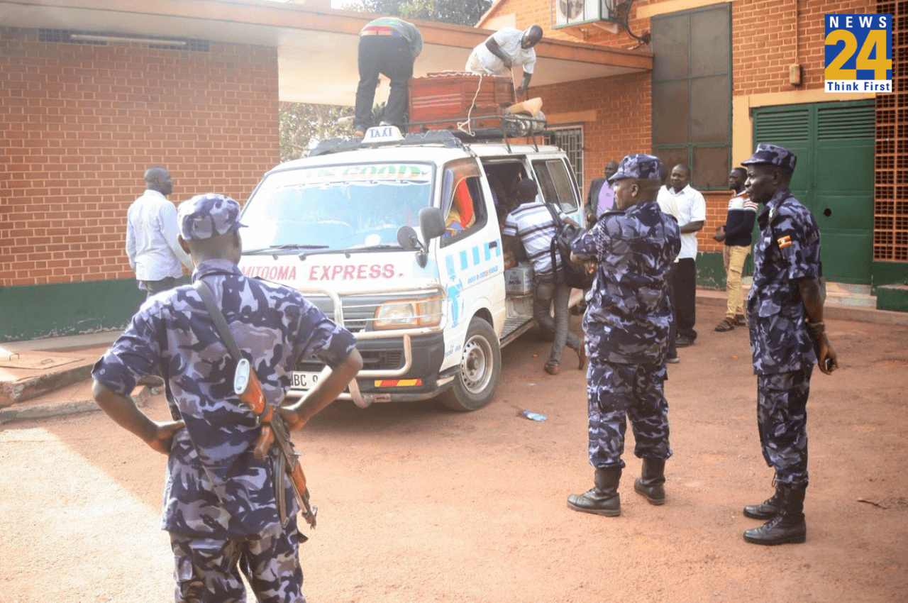 Uganda Terror Attack: युगांडा में ISIS के आतंकियों ने स्कूल हॉस्टल में लगाई आग, 26 की मौत, 6 का अपहरण
