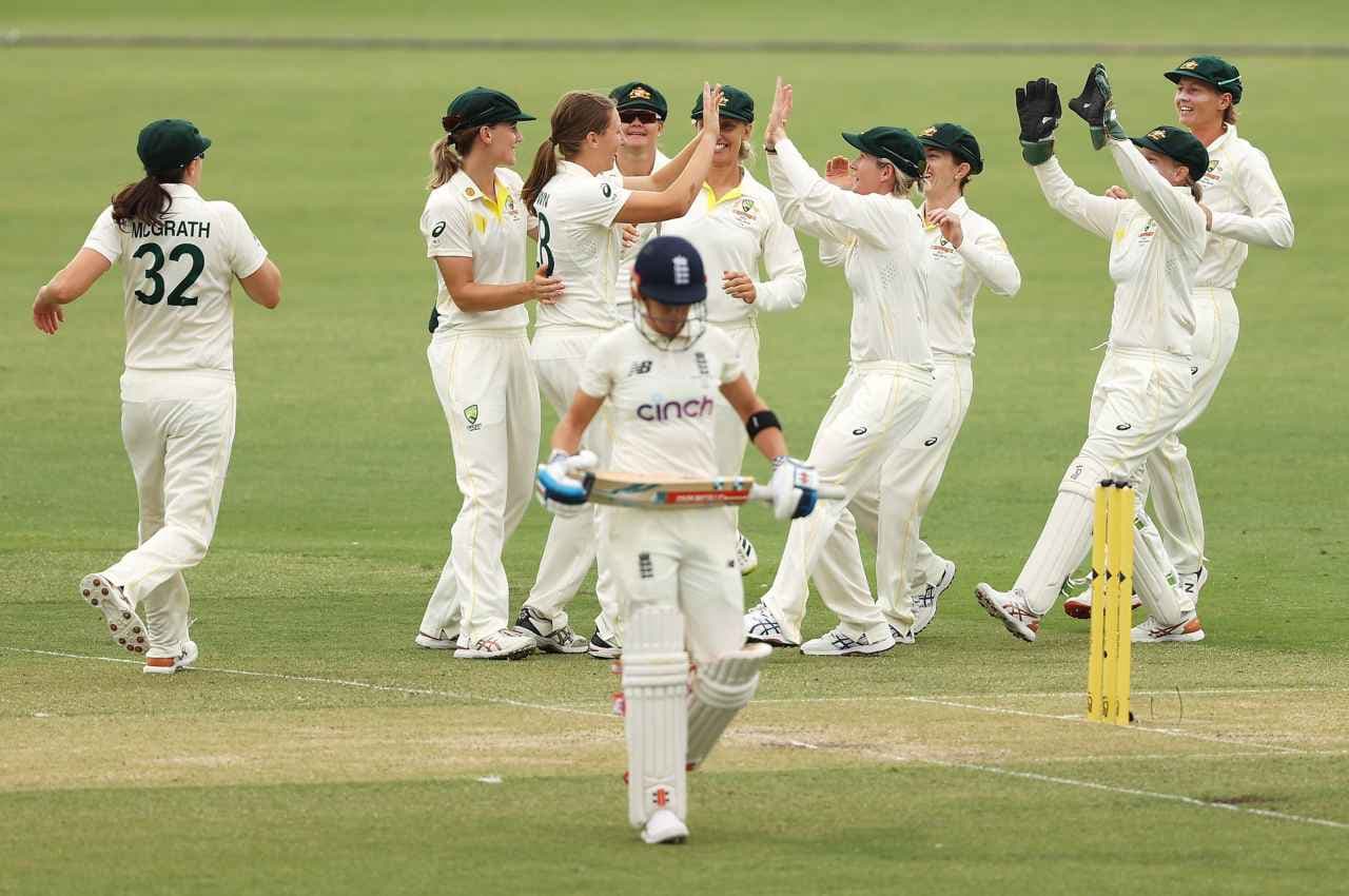 Womens Ashes 2023: रोमांचक मोड़ पर पहुंचा वुमेंस एशेज का पहला टेस्ट, जानें दोनों टीमों के लिए जीत के समीकरण