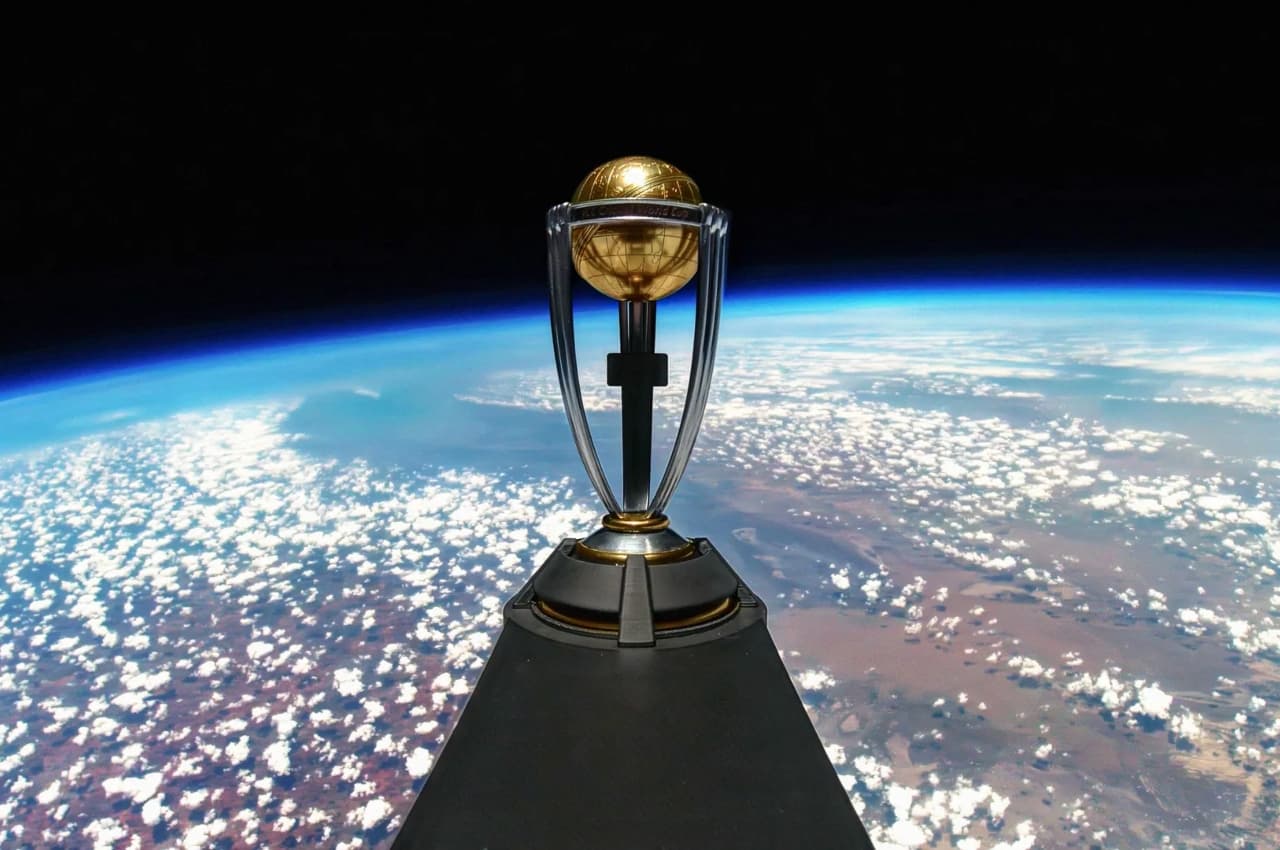 ODI World Cup 2023: स्पेस में लॉन्च हुआ आईसीसी वर्ल्ड कप ट्रॉफी टूर, 1 लाख 12 हजार फीट पर दिखा गजब नजारा