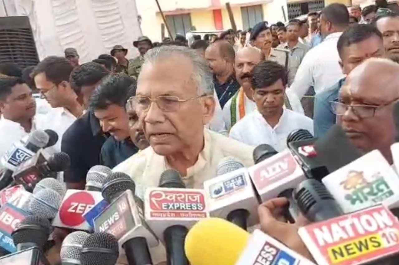 बलरामपुर:  एक दिवसीय प्रवास पर बलरामपुर पहुंचे गृह मंत्री ताम्रध्वज साहू, जिले को दिया करोड़ों का सौगात
