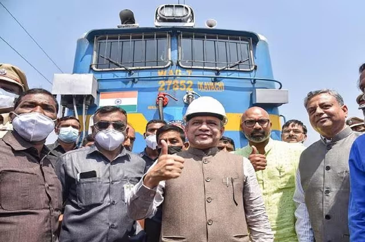 Odisha Train Accident: क्या Kavach रोक सकता था ये हादसा? जानें- भारतीय रेलवे के इस सेफ्टी फीचर के बारे में
