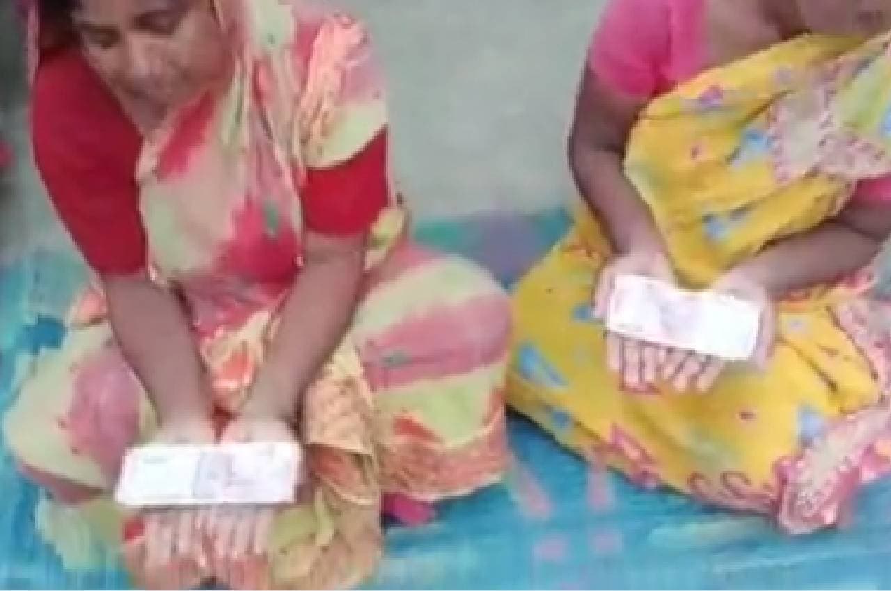 Odisha Train Accident: ओडिशा ट्रेन हादसे के पीड़ित परिवारों को TMC ने दिए 2000 के नोट के बंडल, BJP ने पूछे ये सवाल