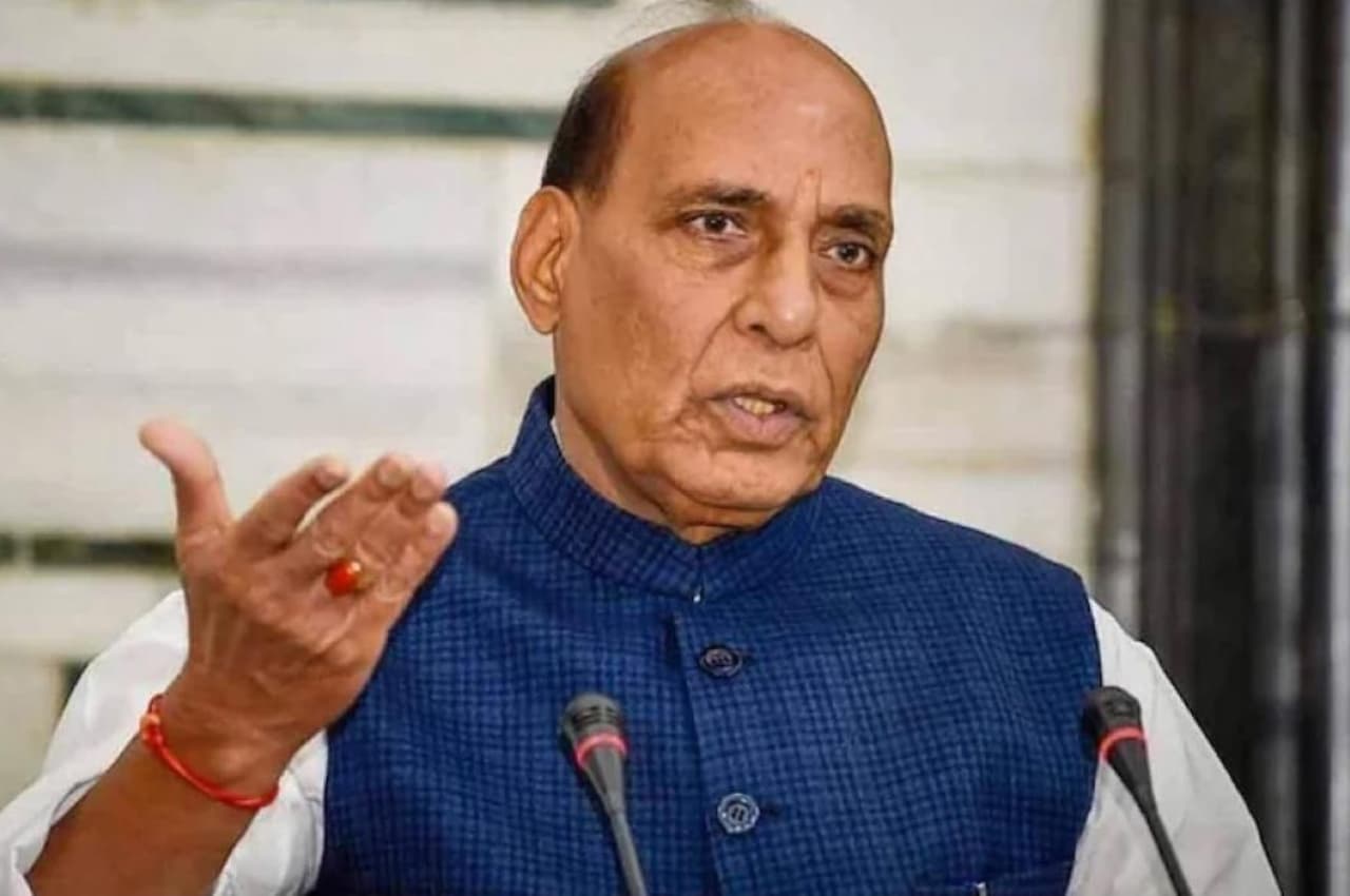 MP Assembly Election 2023: PM मोदी ने भारत को बनाया शक्तिशाली देश, अंतरराष्ट्रीय मंचों पर पिछले 9.5 सालों में बढ़ा कद: राजनाथ