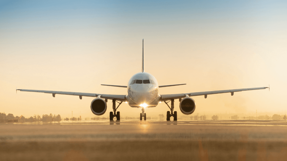 पावर बैंक लेकर करने जा रहे हवाई यात्रा तो जान लें ये 3 नियम, वरना पड़ेगा भारी