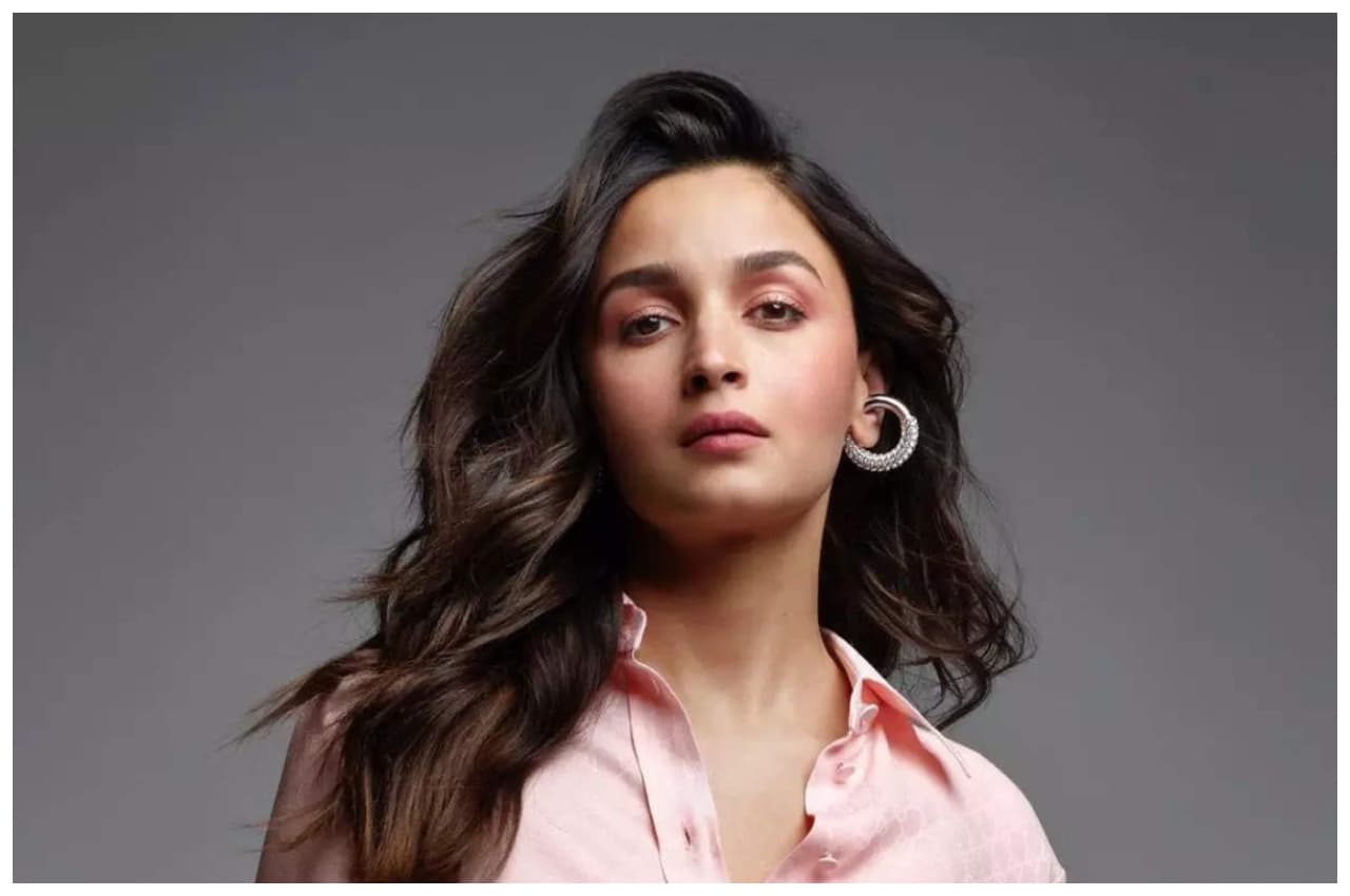 Alia Bhatt: प्रोफेशनल लाइफ पर बोलीं आलिया भट्ट, कहा- 'जोकर कहलाने से भी कोई दिक्कत नहीं'