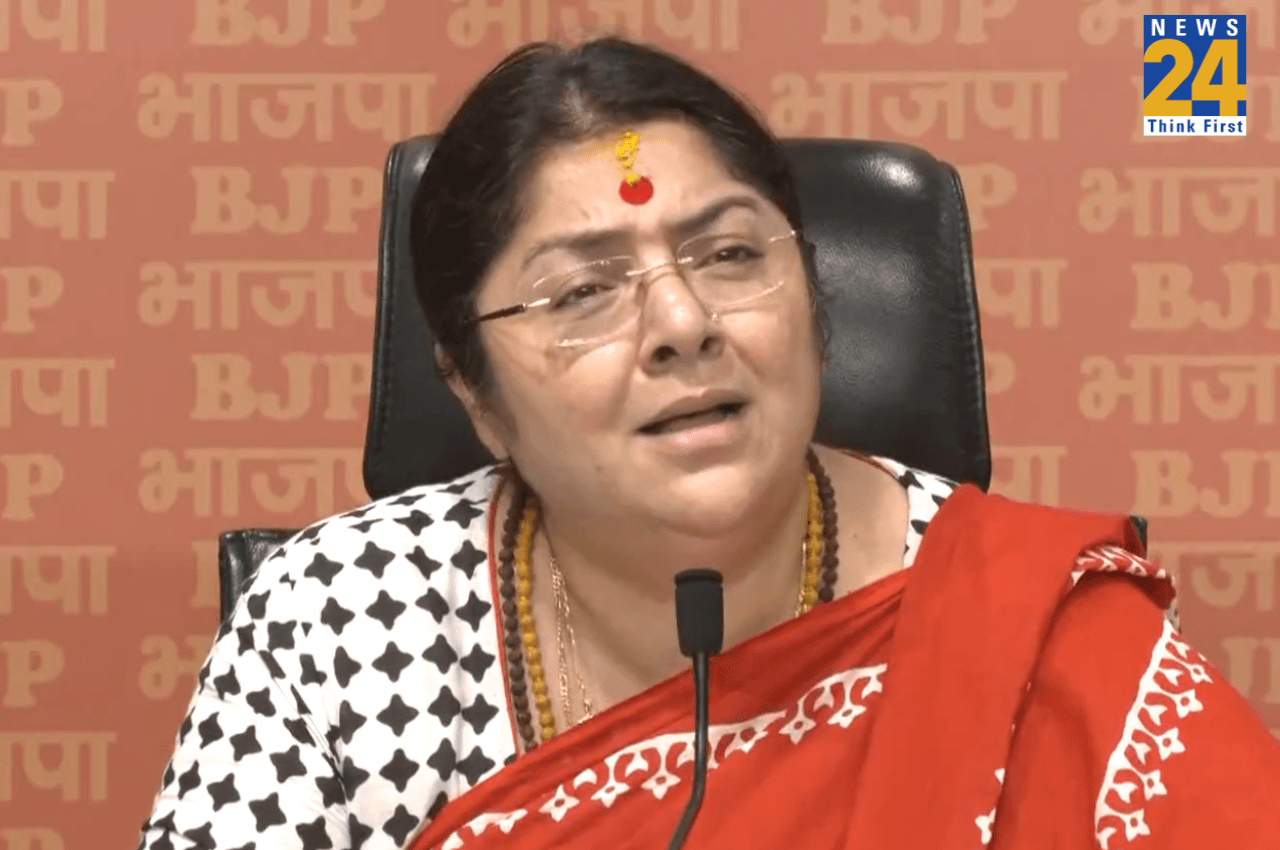 West Bengal: 'हम लोग कहां जाएंगे...', ऐसा कहकर खूब रोईं BJP सांसद लॉकेट चटर्जी, देखें VIDEO