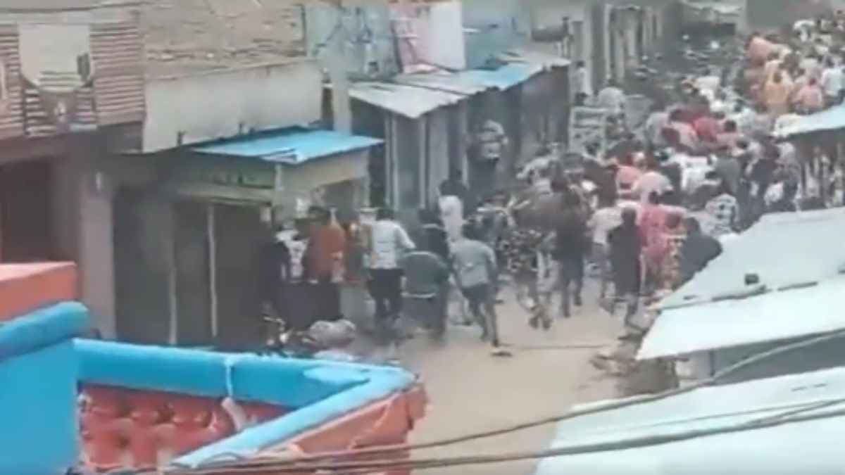 Rajasthan News: भीलवाड़ा में 10वीं की छात्रा के साथ ऐसा क्या हुआ कि मच गया गदर, Video