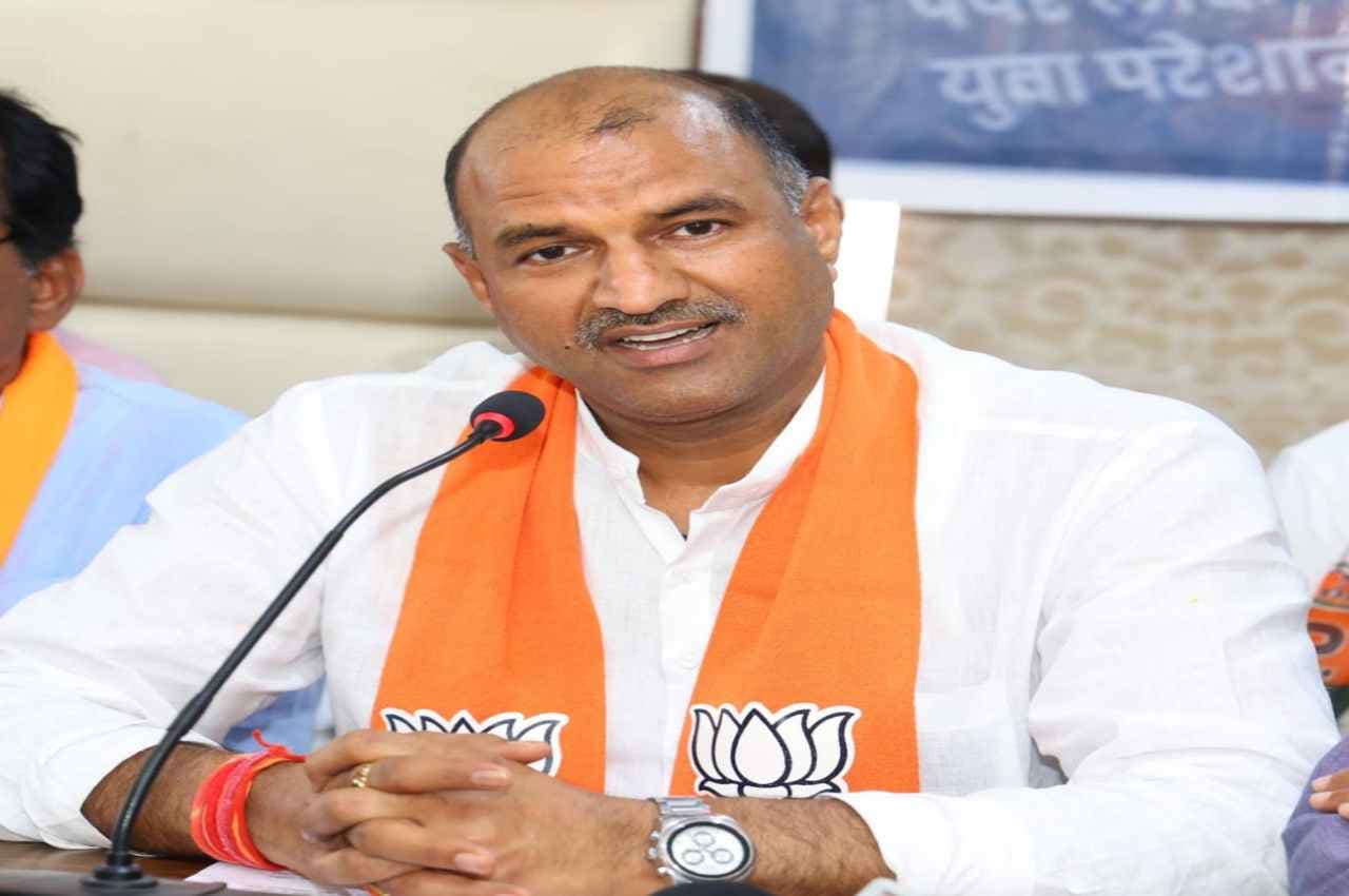 Rajasthan Politics: प्रदेश में कानून का इकबाल खत्म, सीपी जोशी बोले-'मणिपुर की बजाय अपने गिरेबां में झांके सरकार'