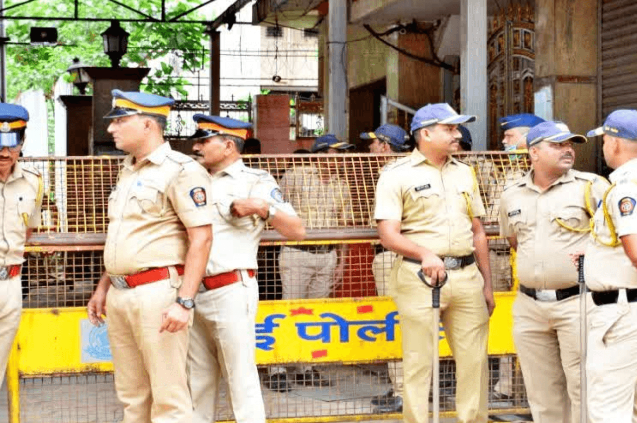 Mumbai Police, Mumbai Police received threat call, serial blasts threat call, Mumbai local train