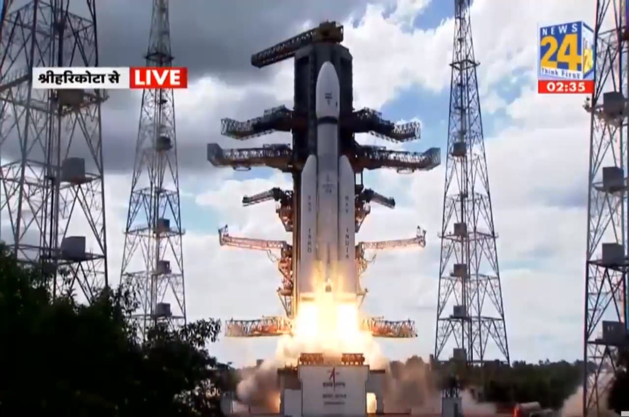 ISRO Moon Mission Live Update: श्रीहरिकोटा से चंद्रयान-3 लॉन्च, 'विक्रम' और 'प्रज्ञान' करेंगे ये खोज