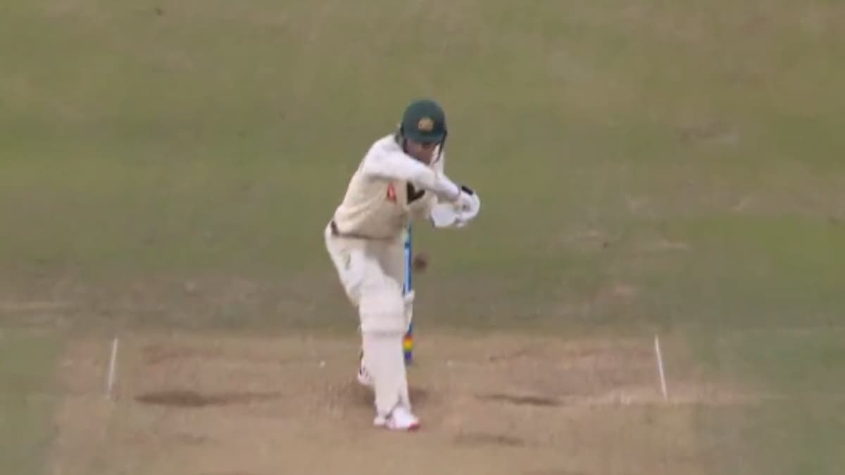 Ashes 2023: एलेक्स कैरी ने छोड़ दी क्रिस वोक्स की गेंद, बल्ले को छूकर उड़ा गई गिल्लियां, देखें वीडियो